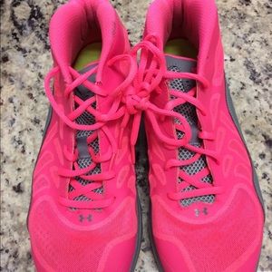 Under Armour Spine Bionic Basketball shoes